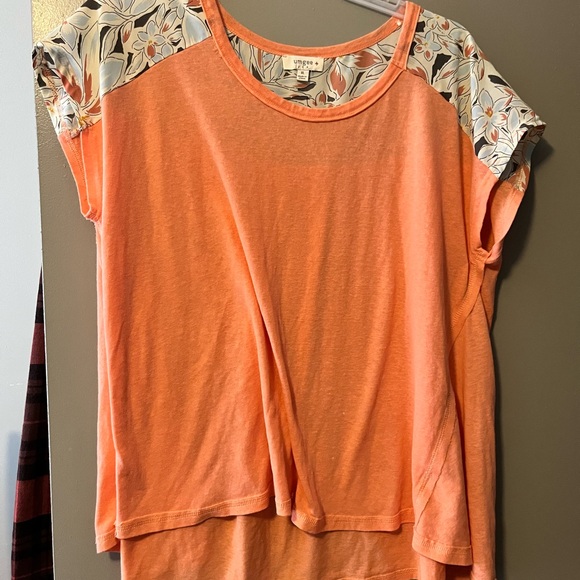 Umgee Tops - Umgee peach Top with Floral Sleeves